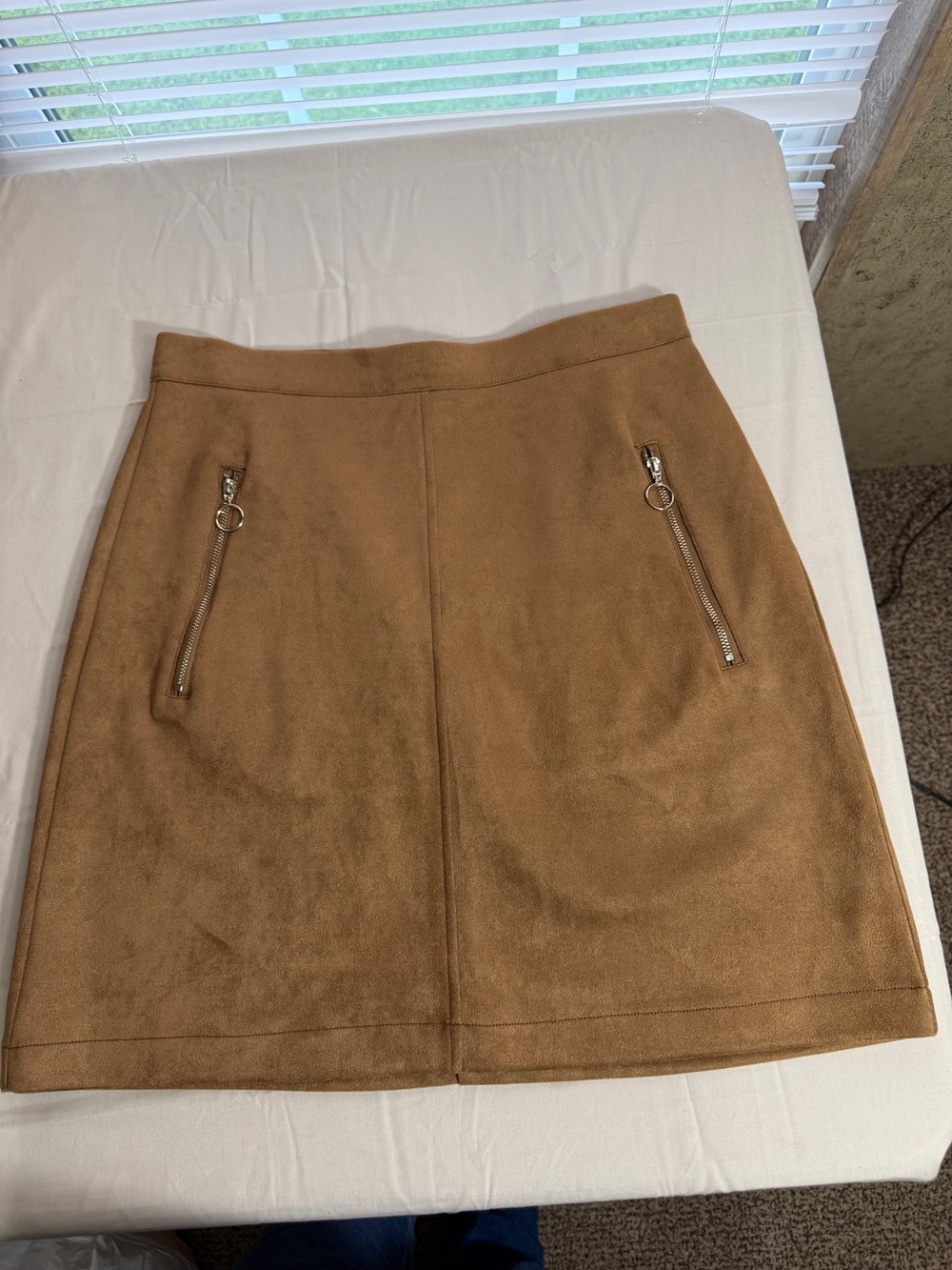 Women's Camel Suede-Look Midi A-Line Skirt with Zip Pockets